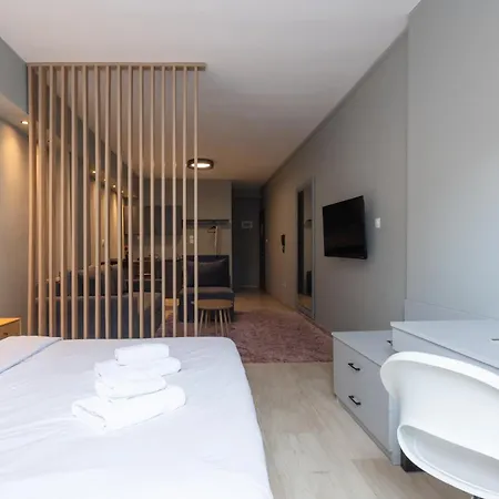 Tsimiski Double #8 * Thessaloniki