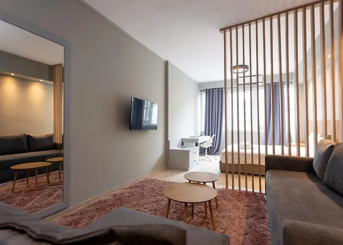 Tsimiski Double #8 Appartement